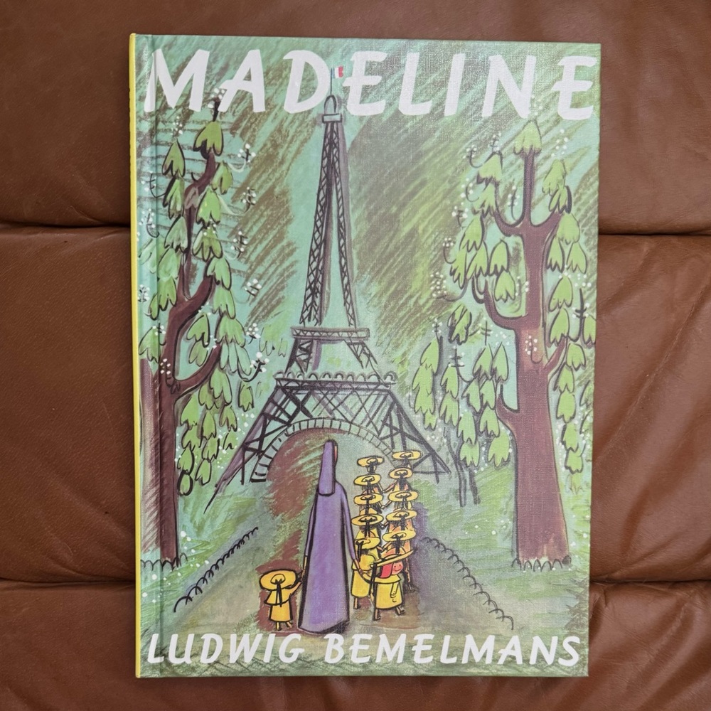 3/$20💕🆕 MADELINE book